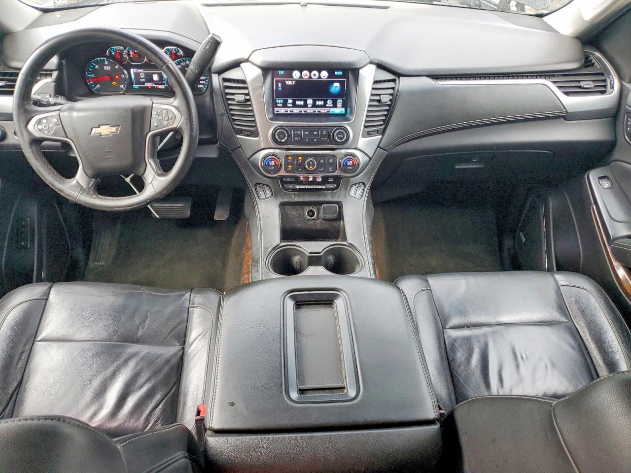 2017 Chevrolet Suburban K1500 Lt - zdjęcie 8