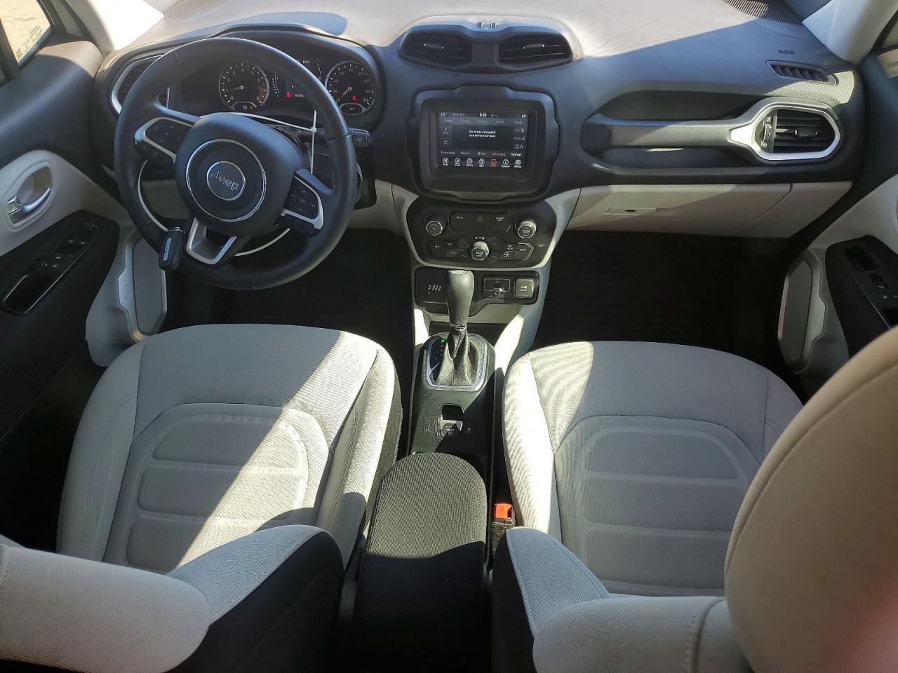2018 Jeep Renegade Latitude - zdjęcie 8