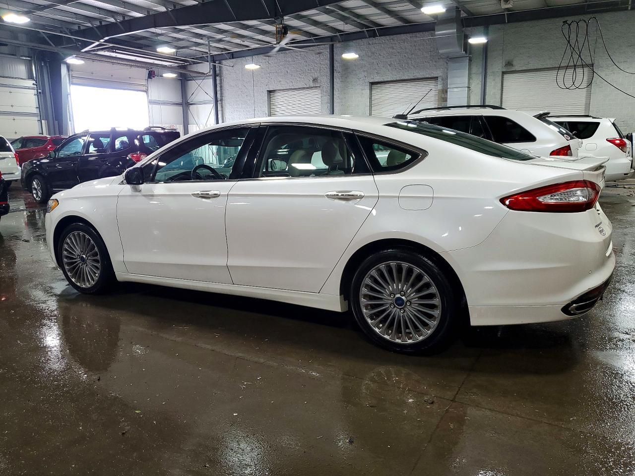 2016 Ford Fusion Titanium - zdjęcie 2