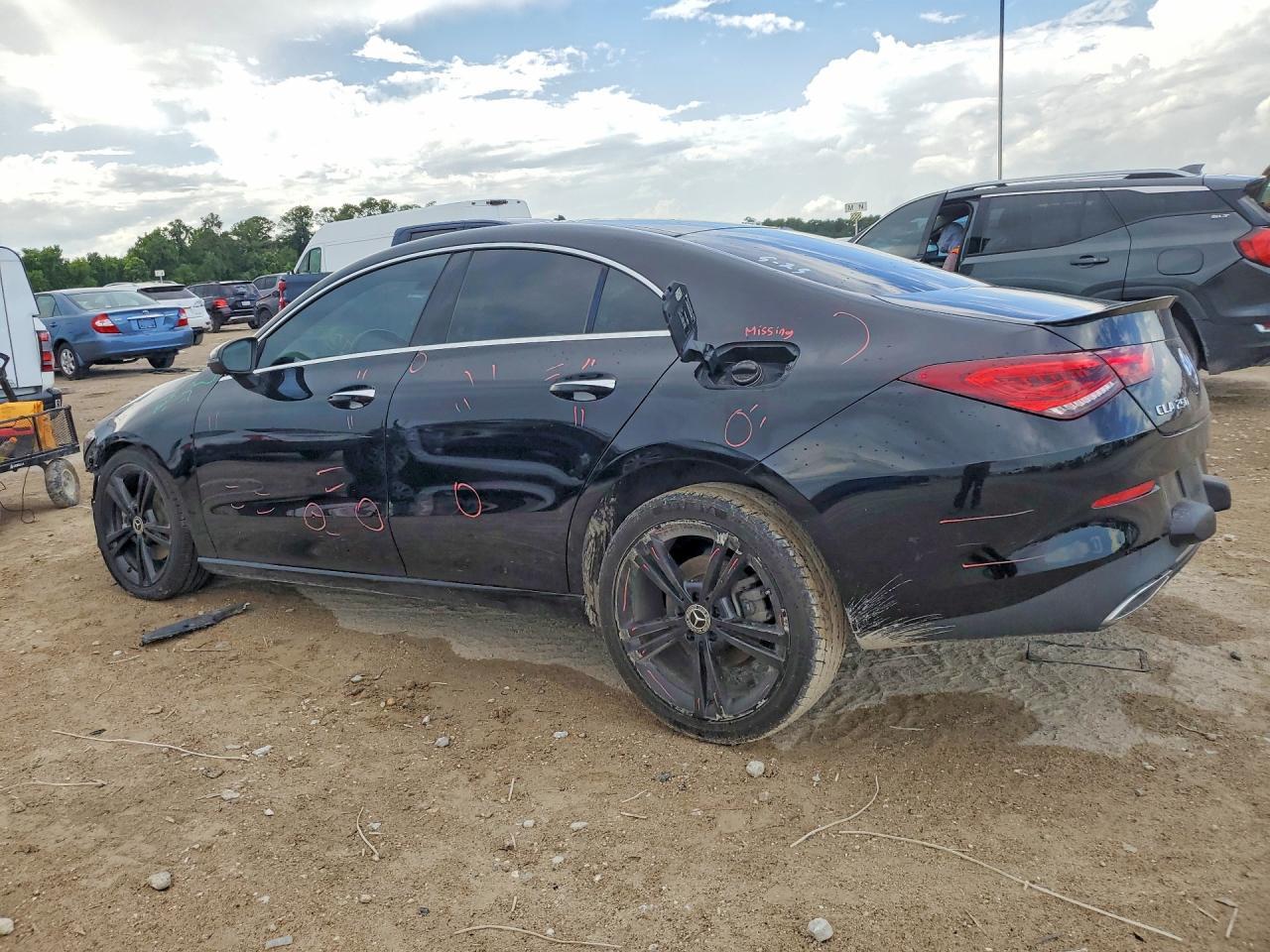 2021 Mercedes-Benz Cla 250 - zdjęcie 2