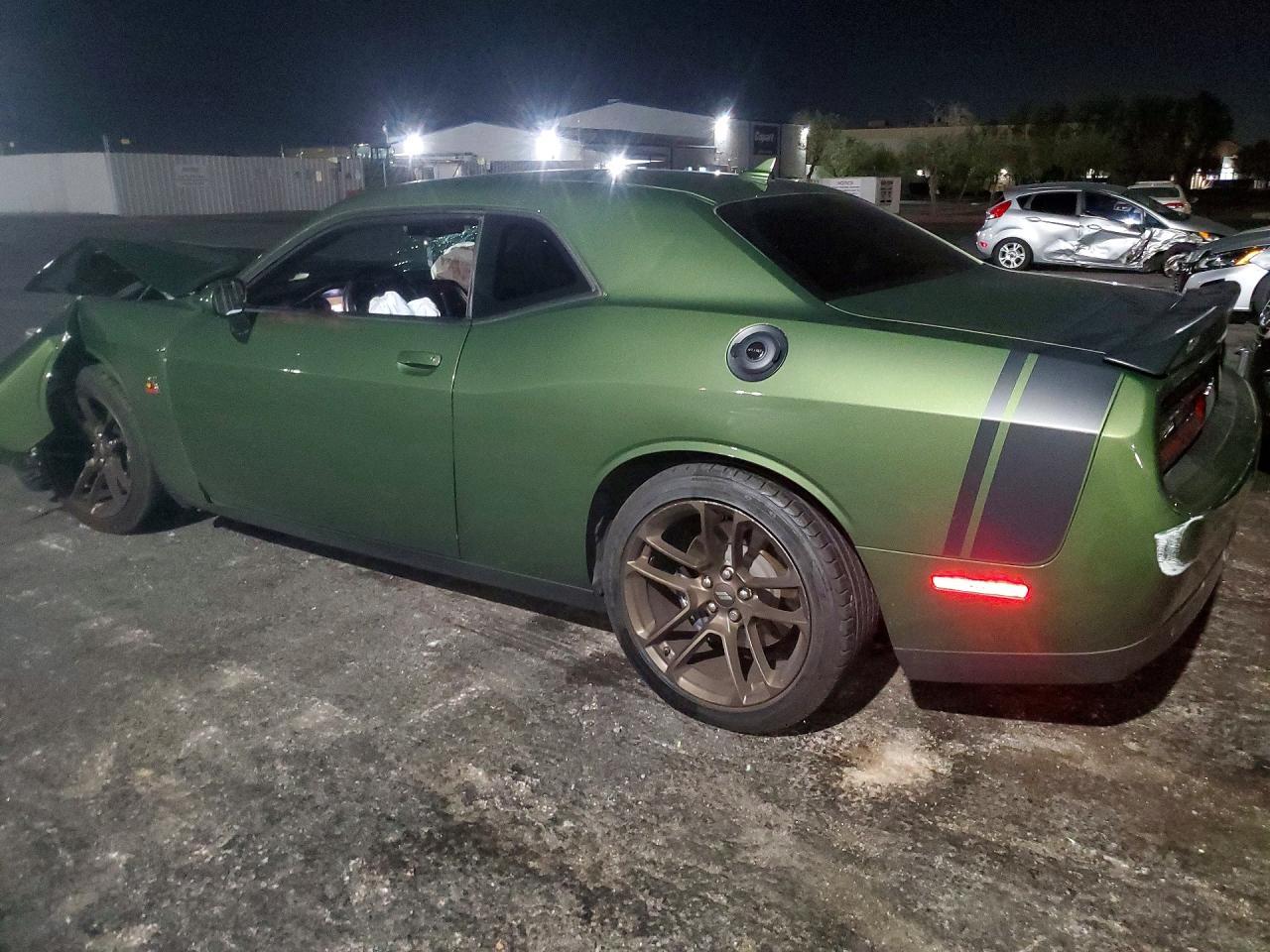 2022 Dodge Challenger R - zdjęcie 2