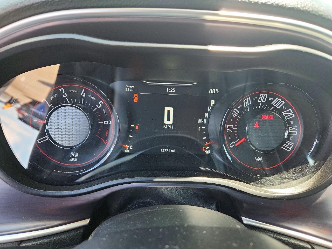 2017 Dodge Challenger Sxt - zdjęcie 8