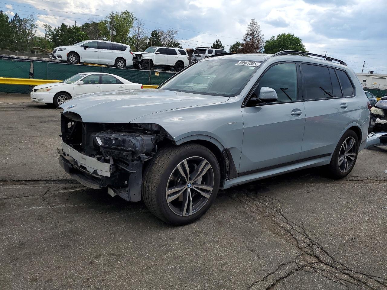 2023 BMW X7 xDrive40I - zdjęcie główne