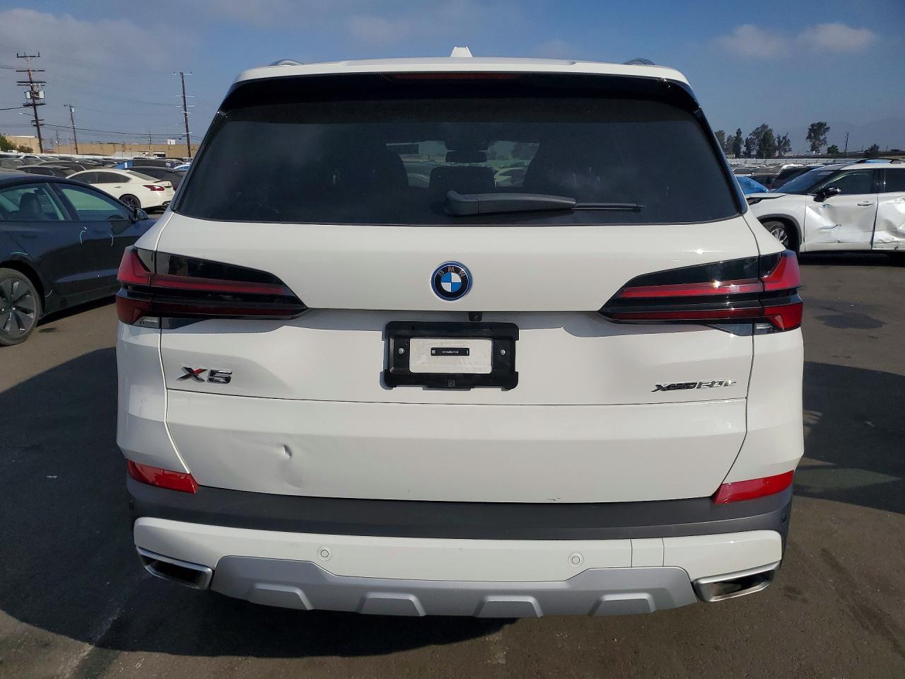 2025 BMW X5 xDrive50E - zdjęcie 6