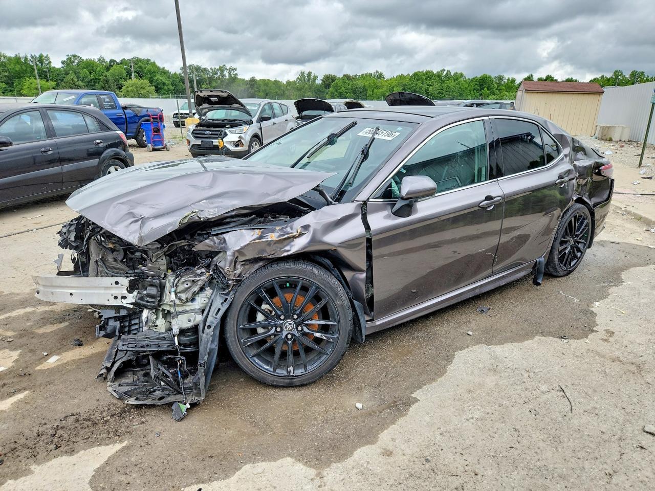 2022 Toyota Camry Xse - zdjęcie główne
