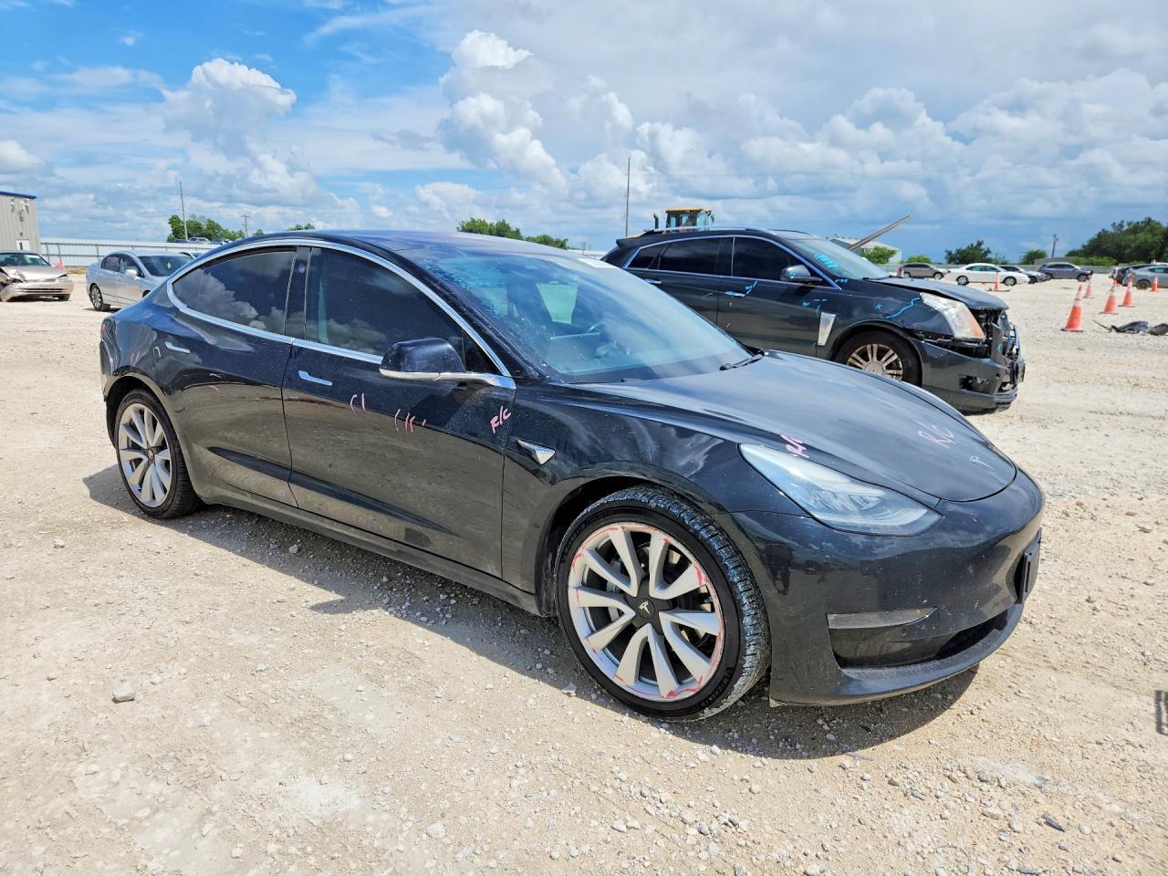 2018 Tesla Model 3 - zdjęcie 4