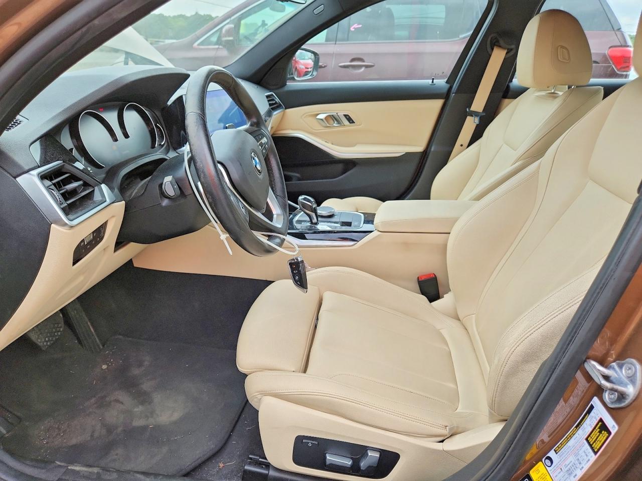 2019 BMW Seria 3 330i - zdjęcie 7