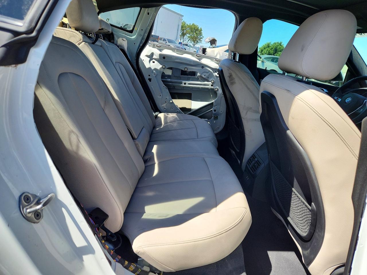 2021 BMW Seria 2 228i - zdjęcie 10