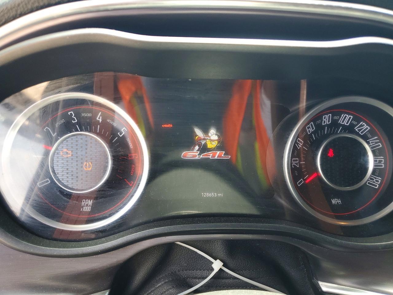 2015 Dodge Challenger R - zdjęcie 9