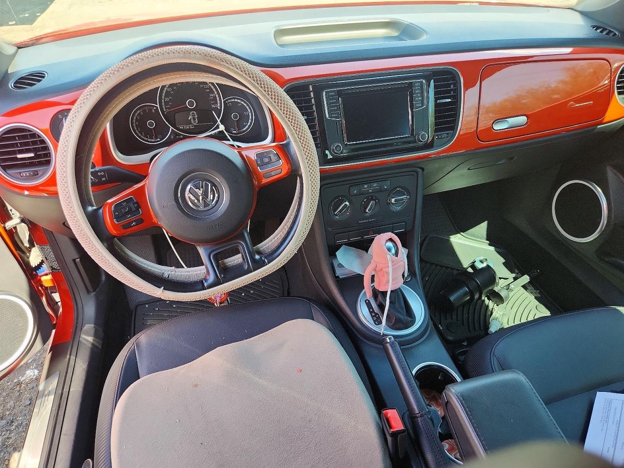 2016 Volkswagen Beetle 1.8T Se - zdjęcie 8