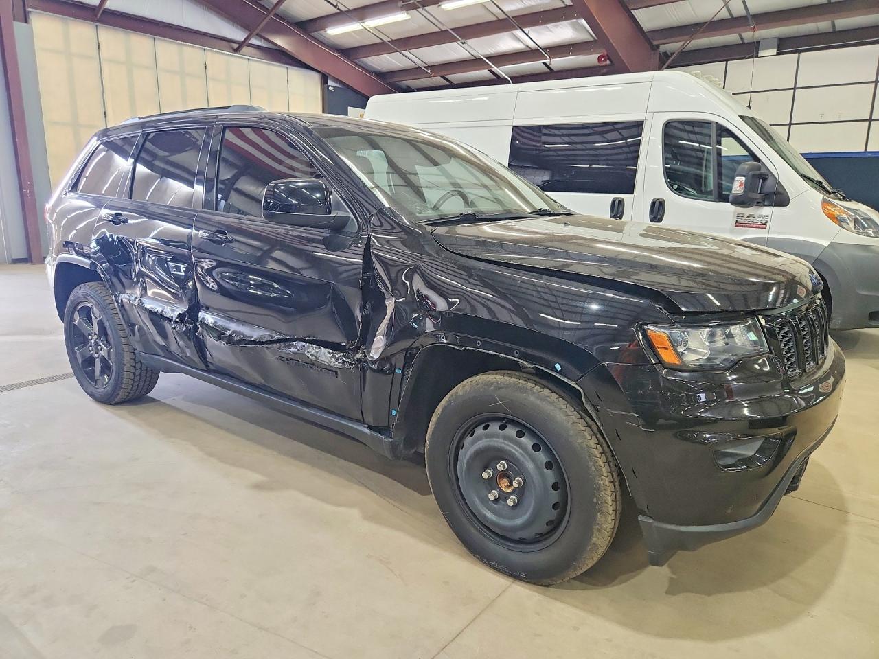 2019 Jeep Grand Cherokee Laredo - zdjęcie 4