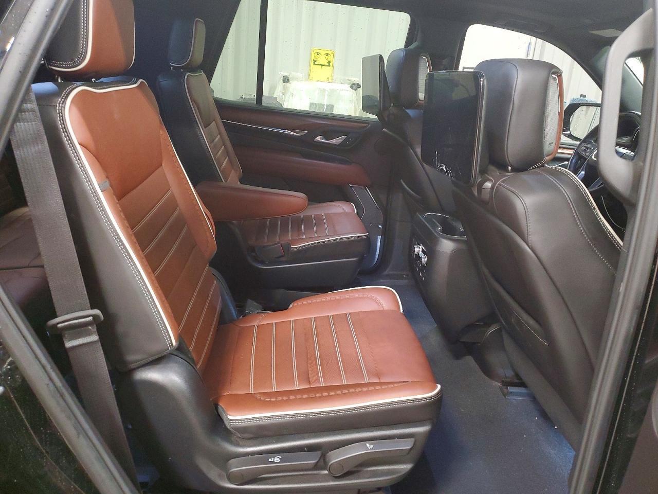 2023 GMC Yukon Denali Ultimate - zdjęcie 11