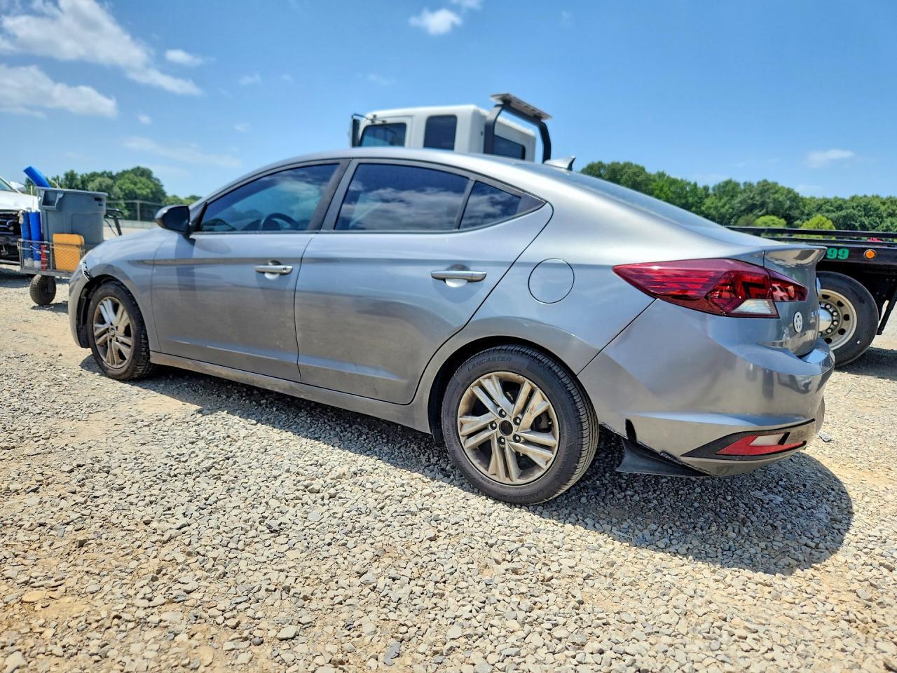 2019 Hyundai Elantra Sel - zdjęcie 2