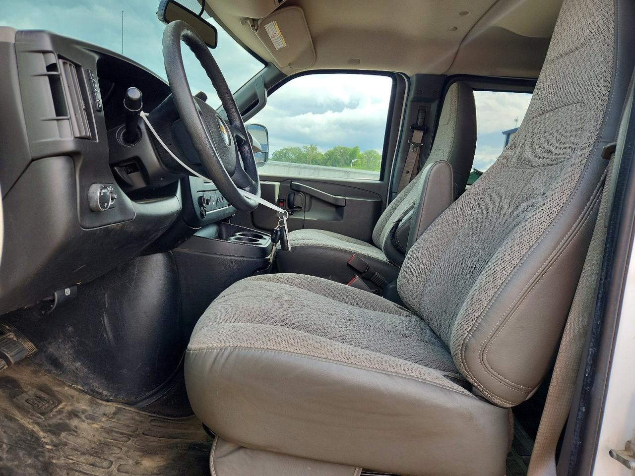 2018 Chevrolet Express G2500 - zdjęcie 7