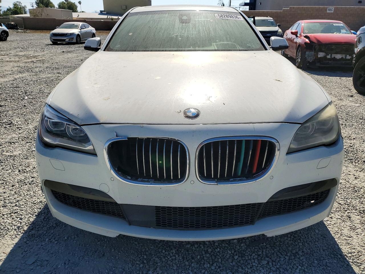 2015 BMW 750 Li - zdjęcie 5
