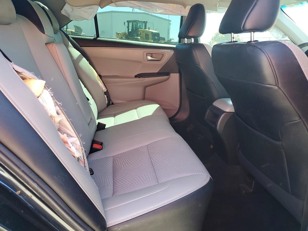 2017 Toyota Camry Se - zdjęcie 10