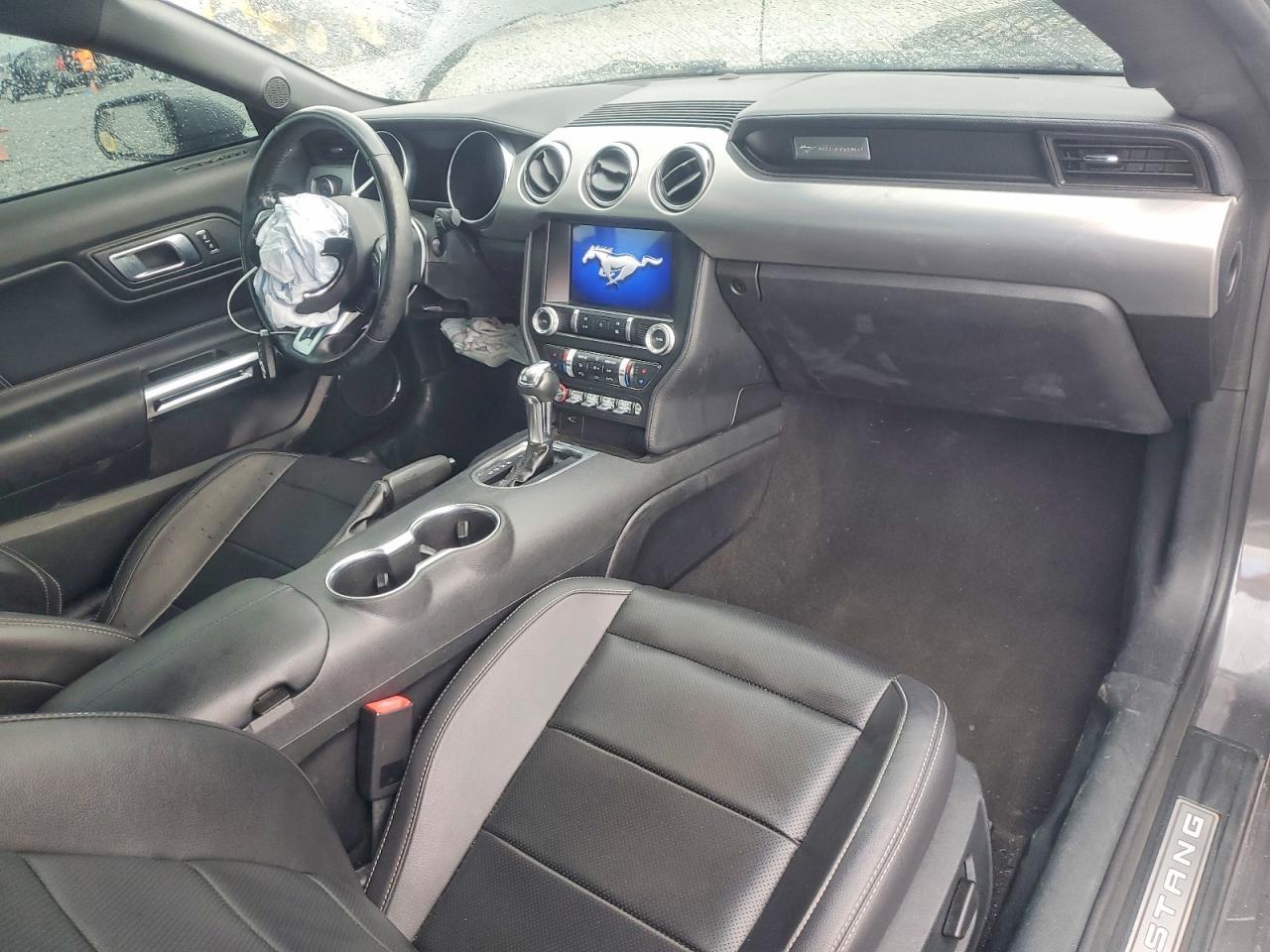 2023 Ford Mustang - zdjęcie 8