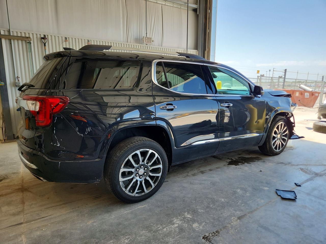 2020 GMC Acadia Denali - zdjęcie 3