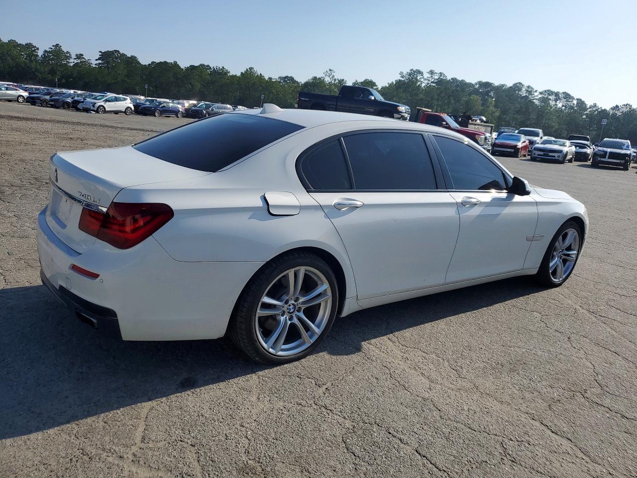 2015 BMW 740 Li - zdjęcie 3