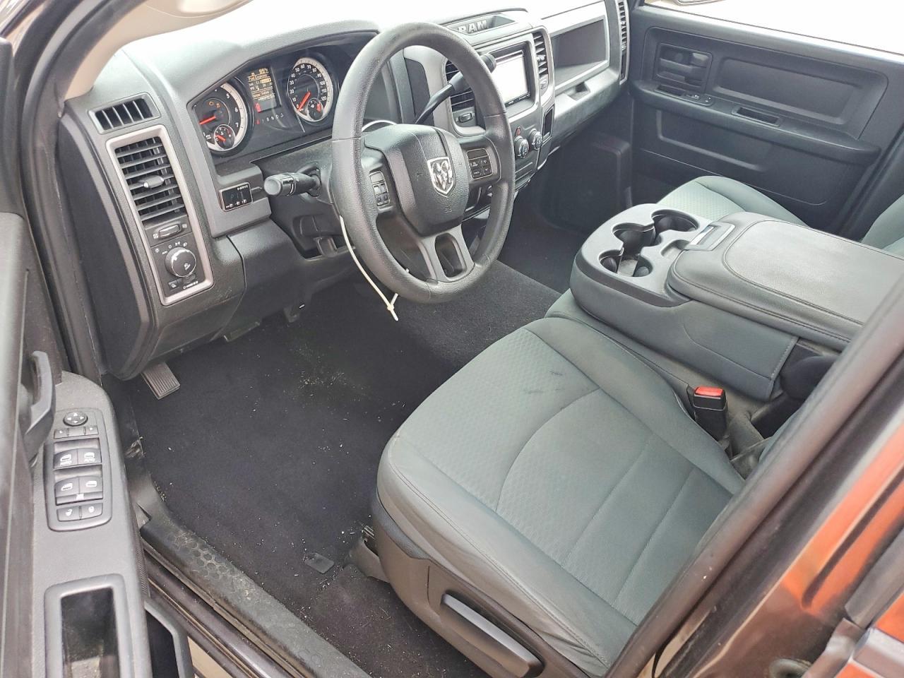 2014 Ram 1500 St - zdjęcie 8