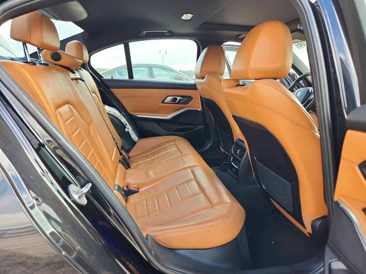 2021 BMW 330I - zdjęcie 10