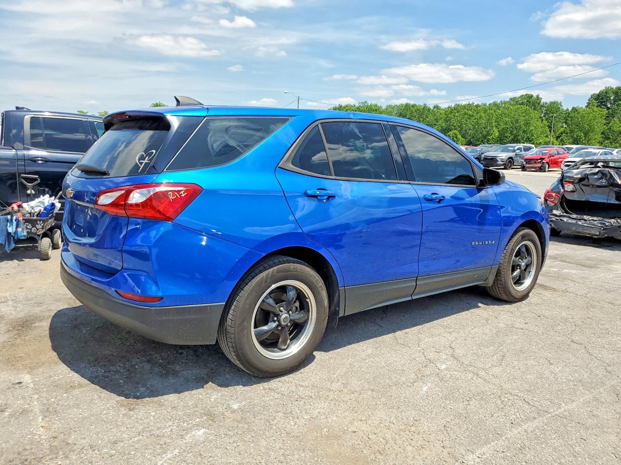 2019 Chevrolet Equinox Ls - zdjęcie 3