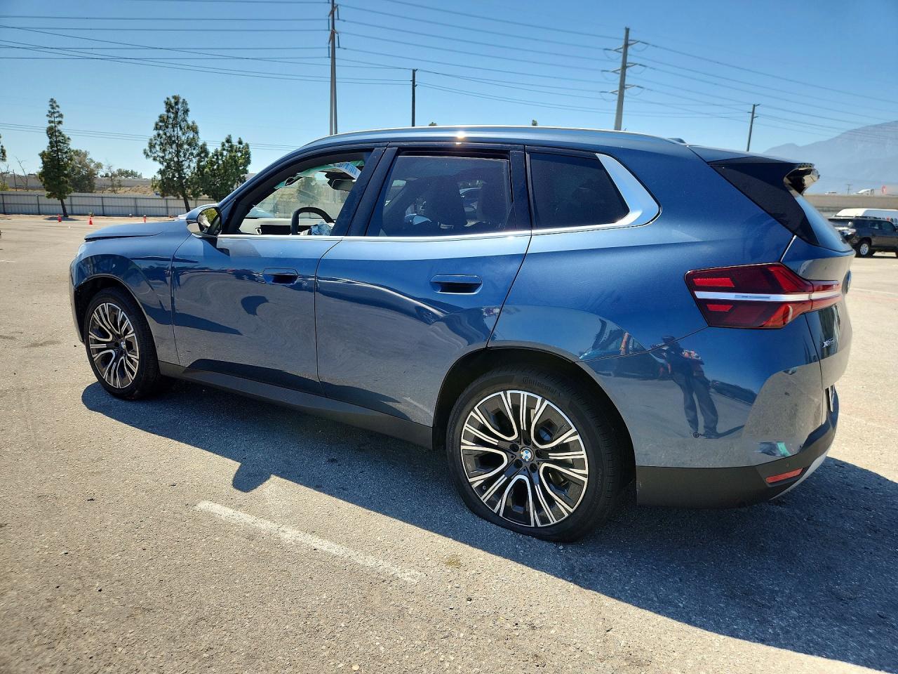 2025 BMW X3 30 xDrive - zdjęcie 2