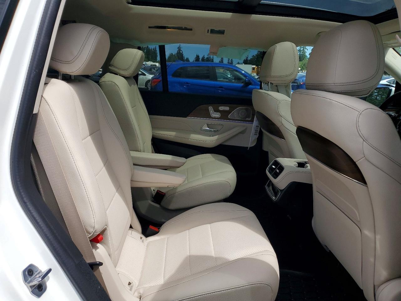 2026 Mercedes-Benz Gls 450 4Matic - zdjęcie 10