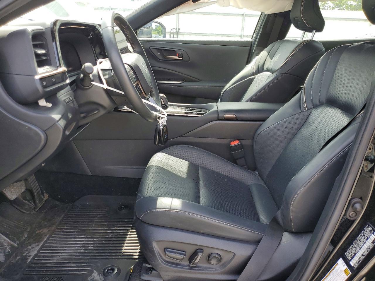 2025 Toyota Crown Xle - zdjęcie 7