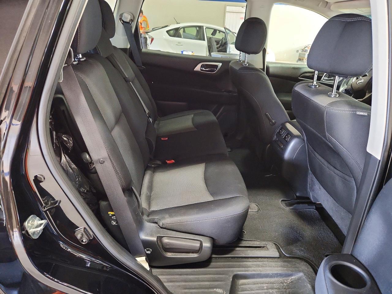 2017 Nissan Pathfinder Sv - zdjęcie 11