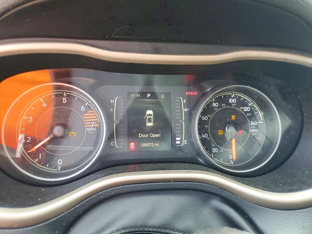2016 Jeep Cherokee Sport - zdjęcie 17