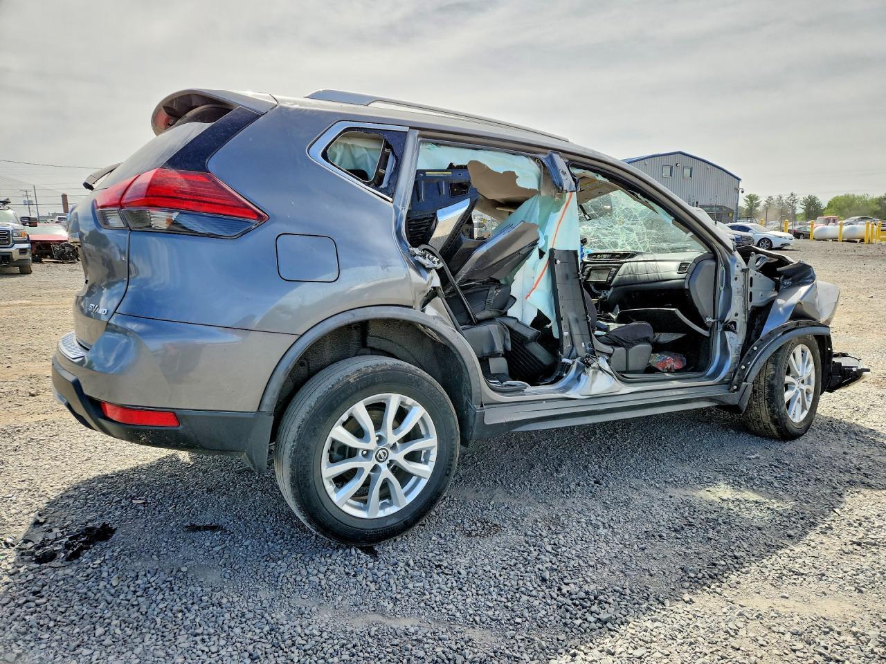 2017 Nissan Rogue Sv - zdjęcie 3