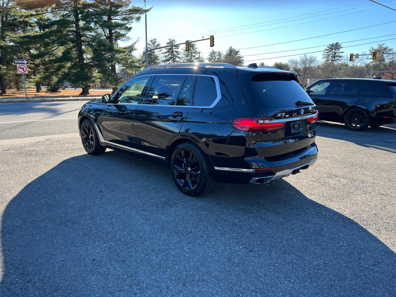 2020 BMW X7 xDrive40I - zdjęcie 3