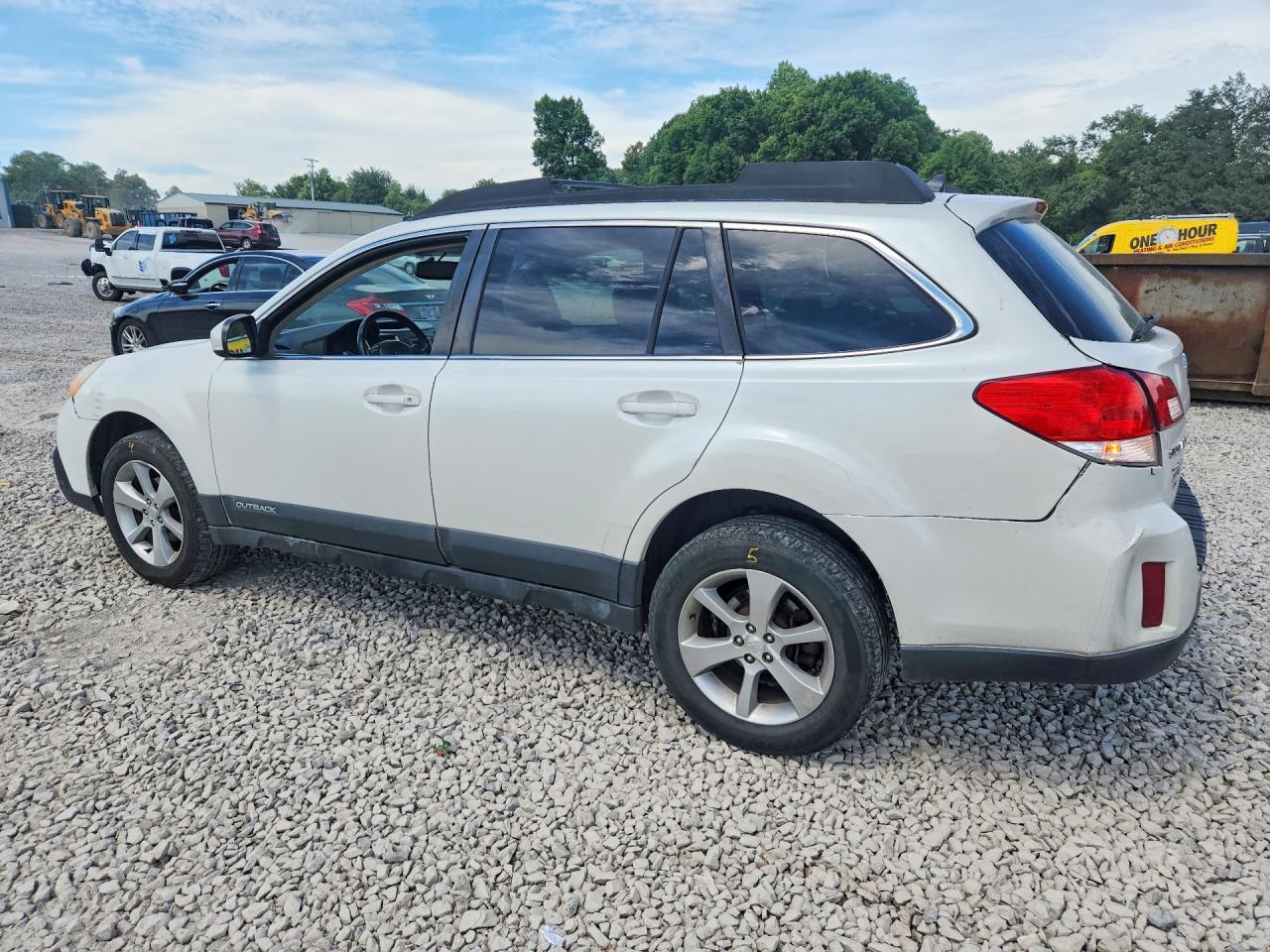 2013 Subaru Outback 2.5I Limited - zdjęcie 2