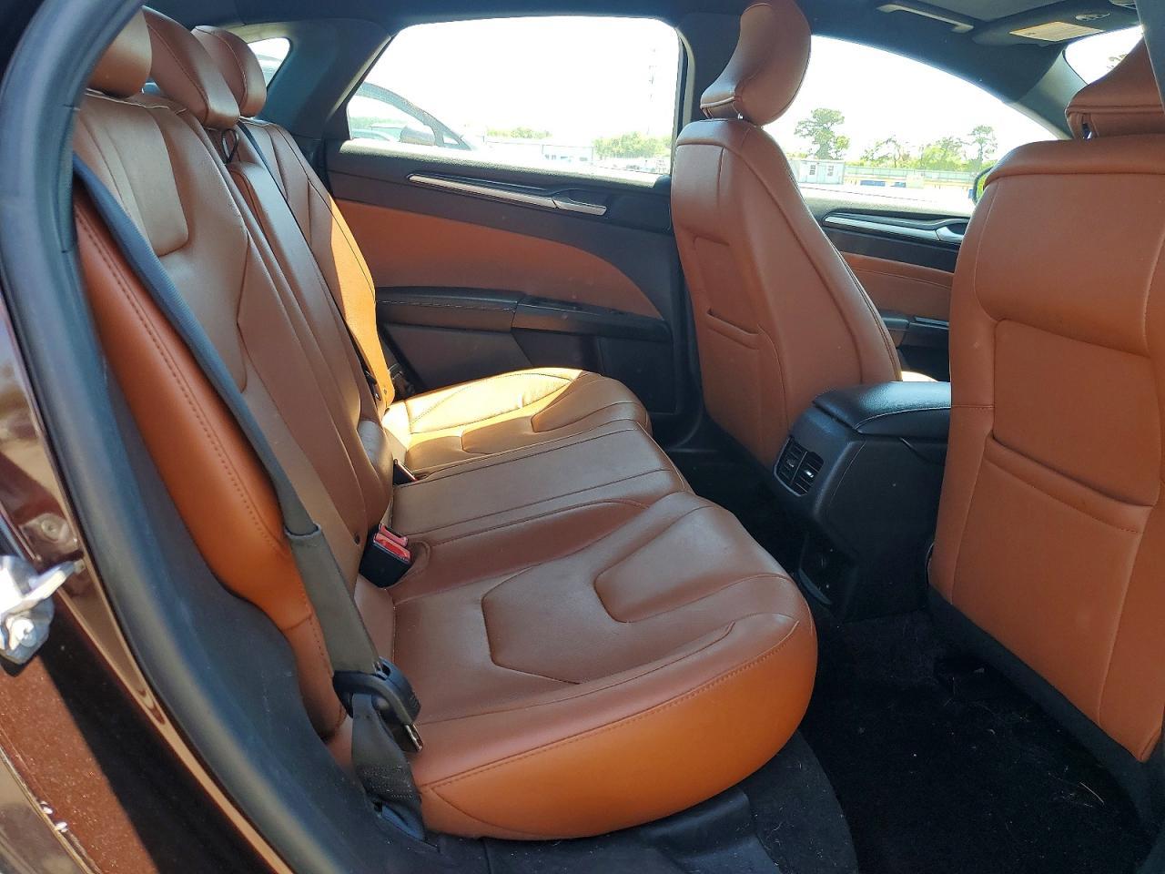 2019 Ford Fusion Titanium - zdjęcie 10