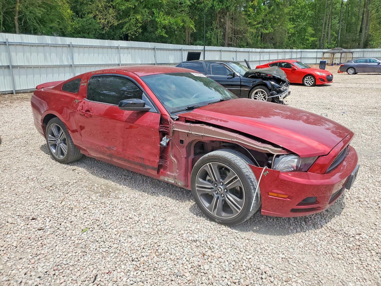 2014 Ford Mustang - zdjęcie 4