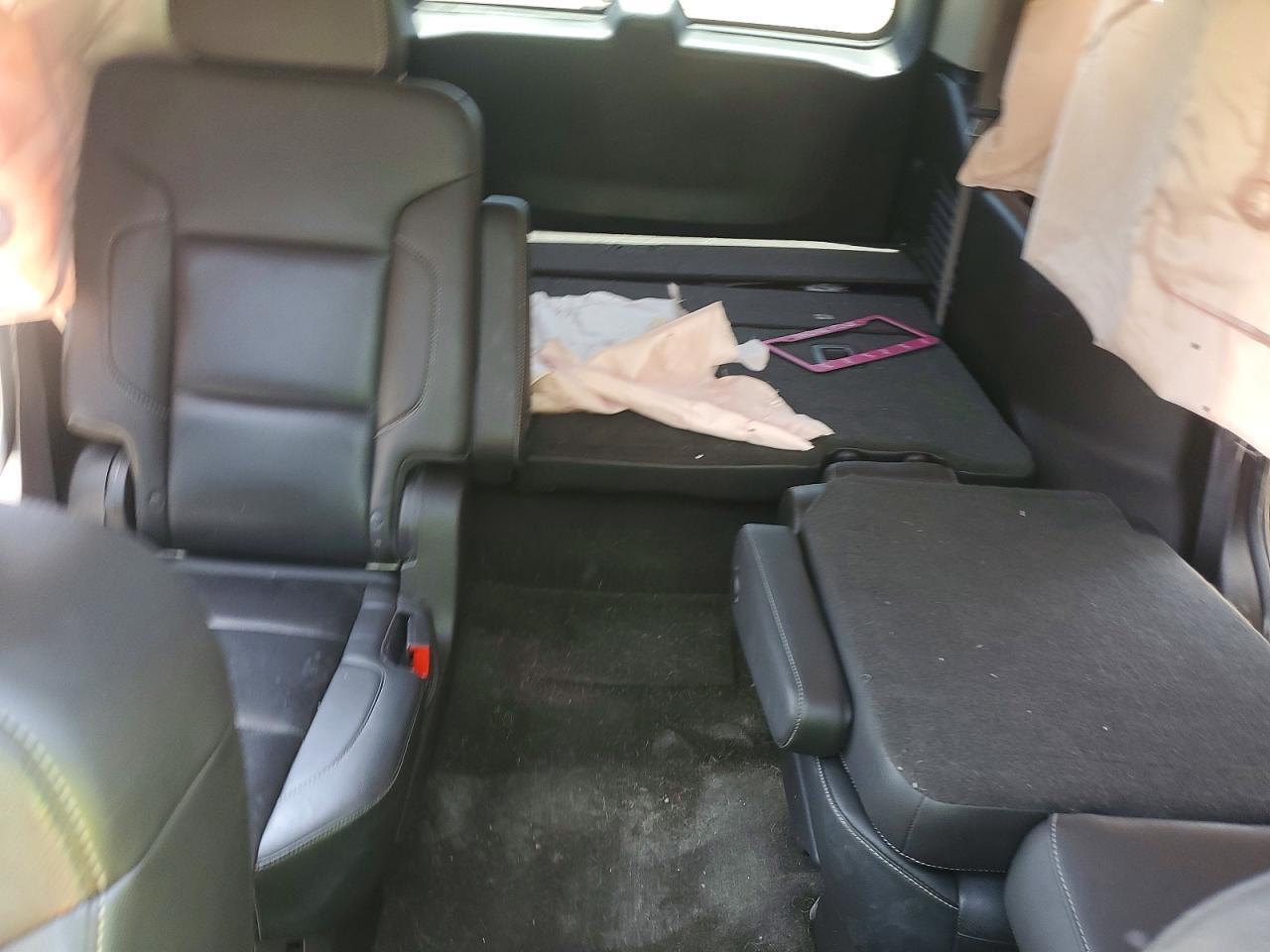 2017 Chevrolet Tahoe C1500 Premier - zdjęcie 10