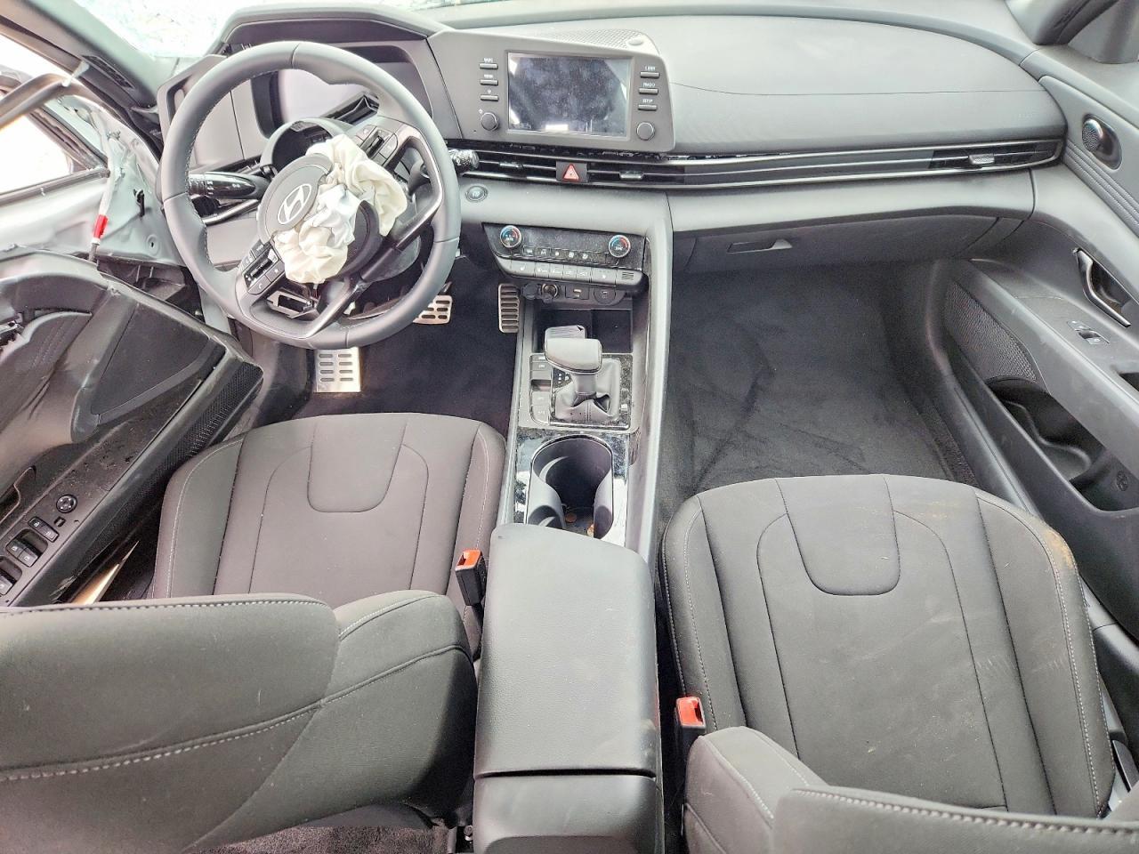 2026 Hyundai Elantra Sel Sport Premium - zdjęcie 8