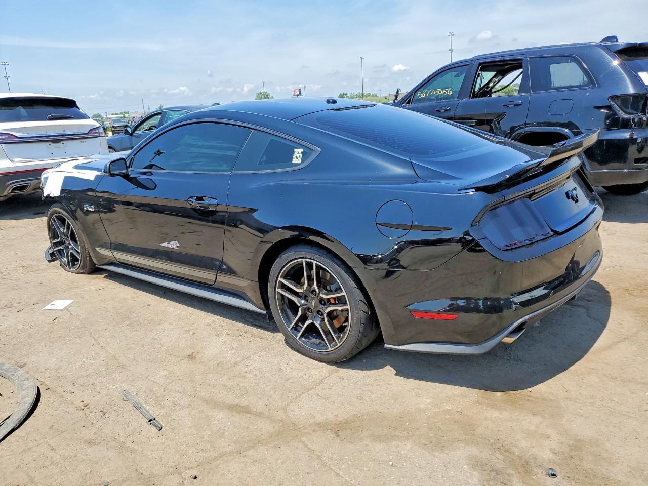 2016 Ford Mustang Gt - zdjęcie 2