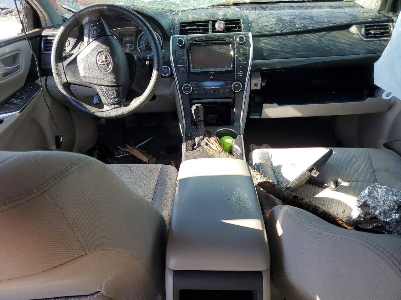 2016 Toyota Camry Hybrid Le - zdjęcie 8