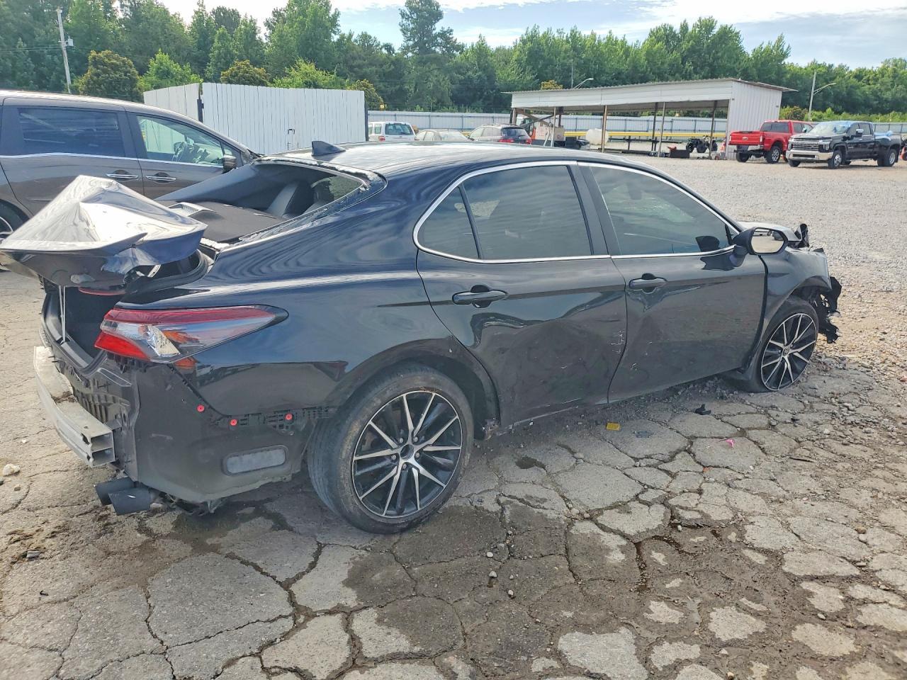 2024 Toyota Camry Se - zdjęcie 3