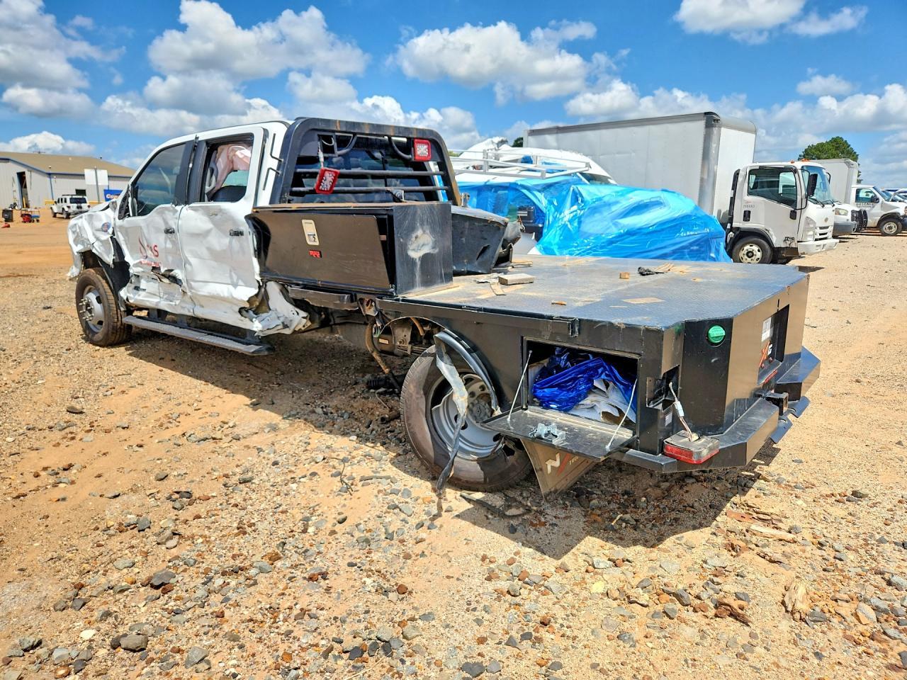 2025 Ford F350 Super Duty - zdjęcie 2