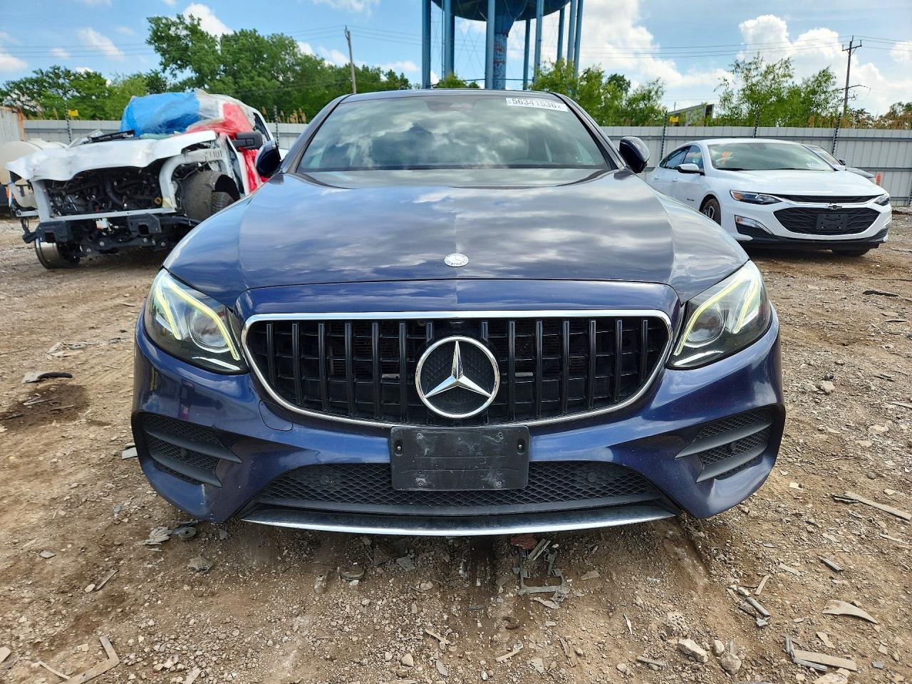 2017 Mercedes-Benz E 300 4Matic - zdjęcie 9