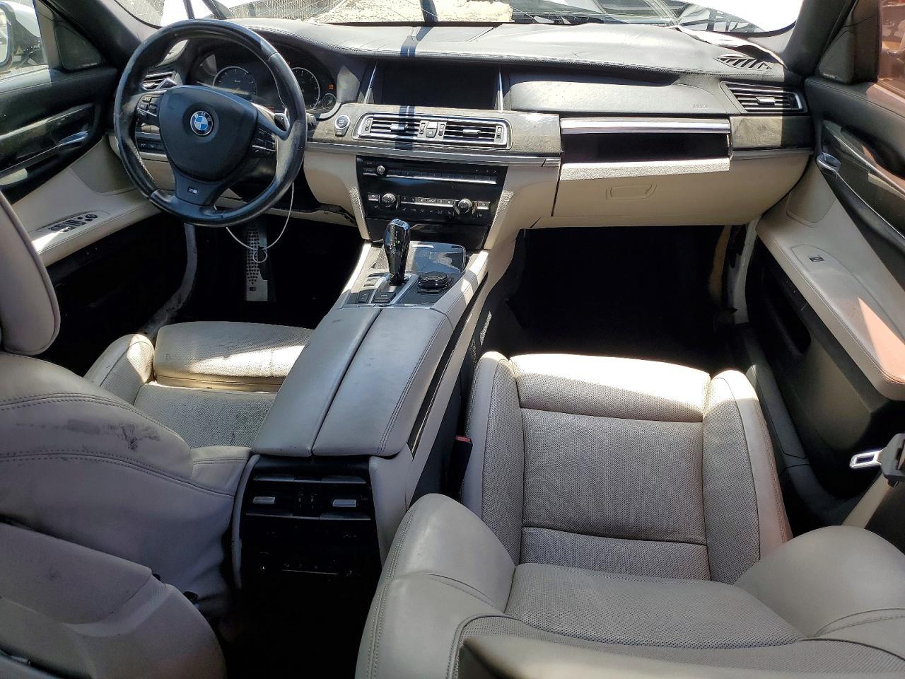 2014 BMW 750 Li - zdjęcie 8