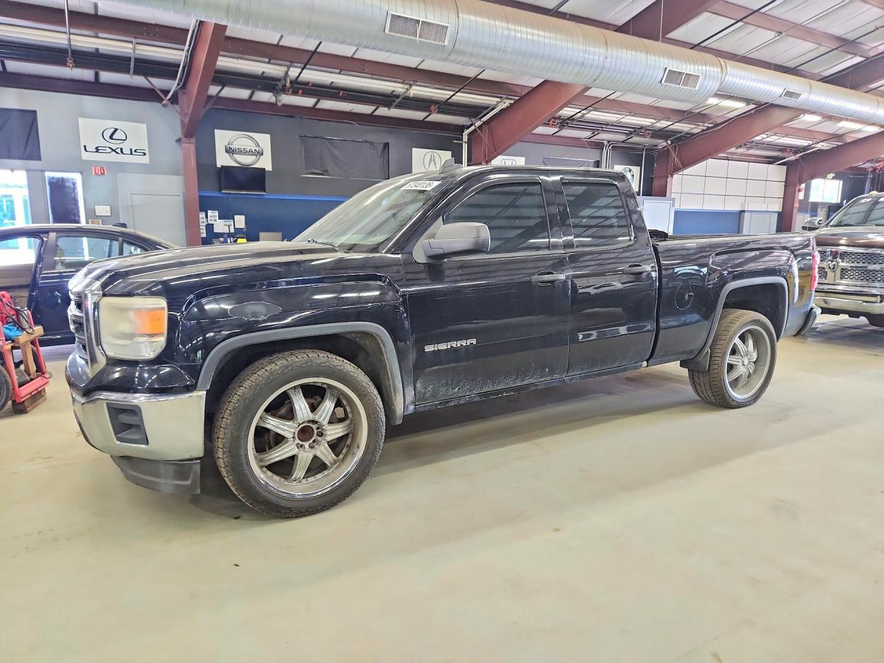 2015 GMC Sierra C1500 - zdjęcie główne