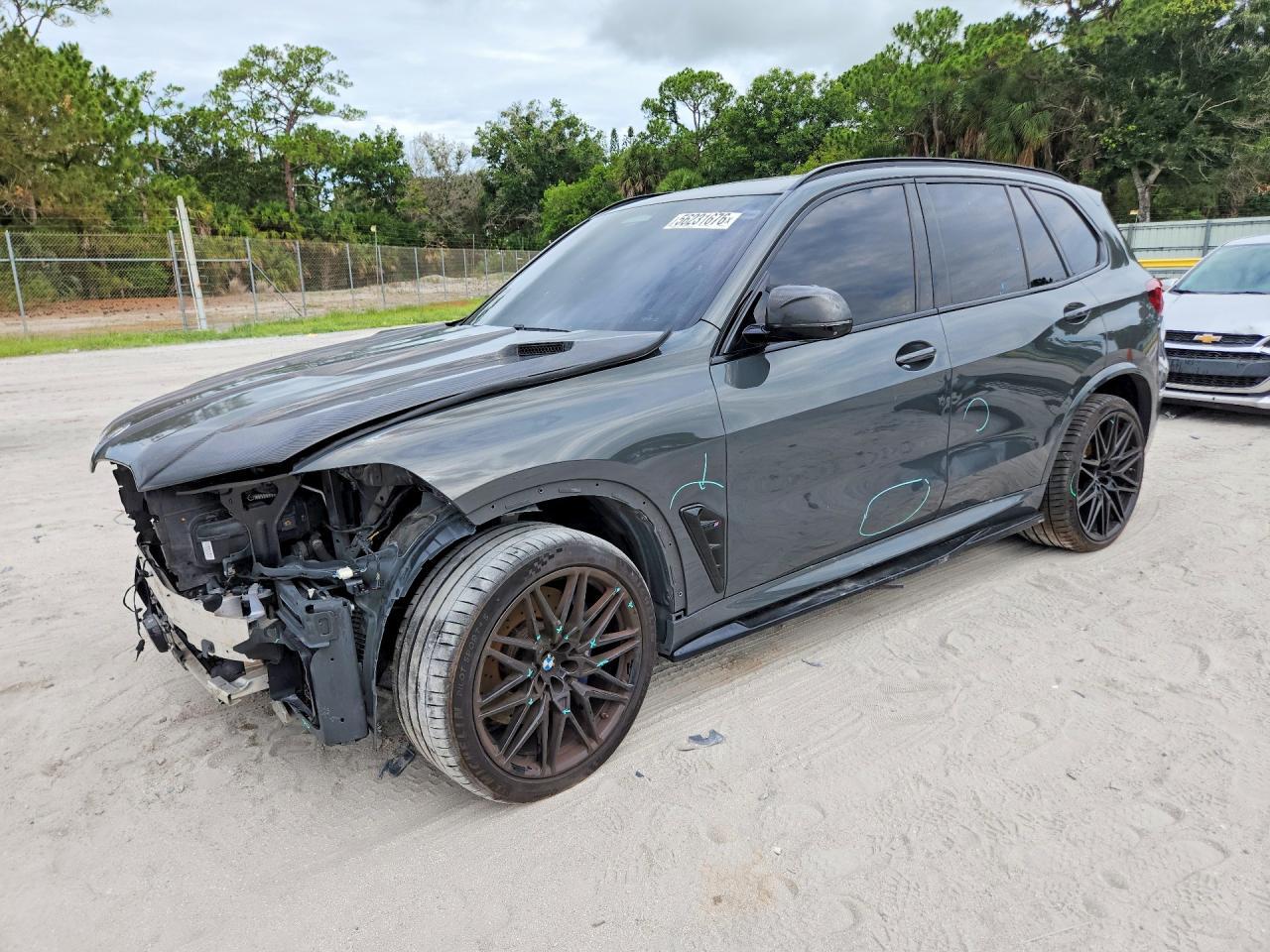 2021 BMW X5 M - zdjęcie główne
