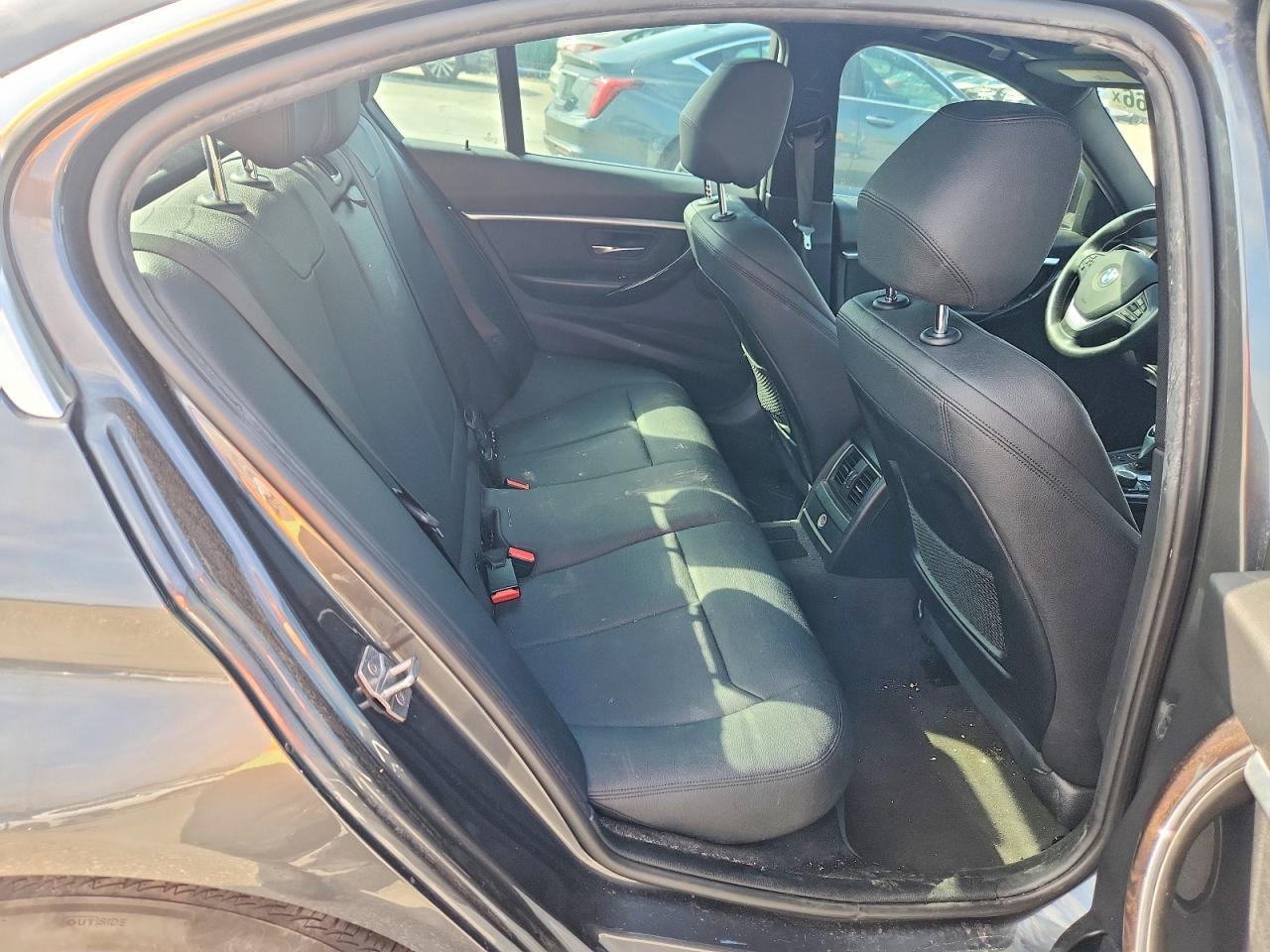 2018 BMW 330 I - zdjęcie 10