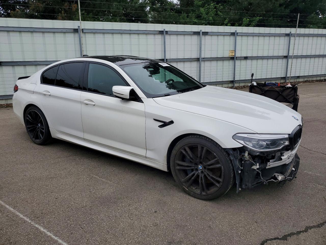 2019 BMW M5 - zdjęcie 4
