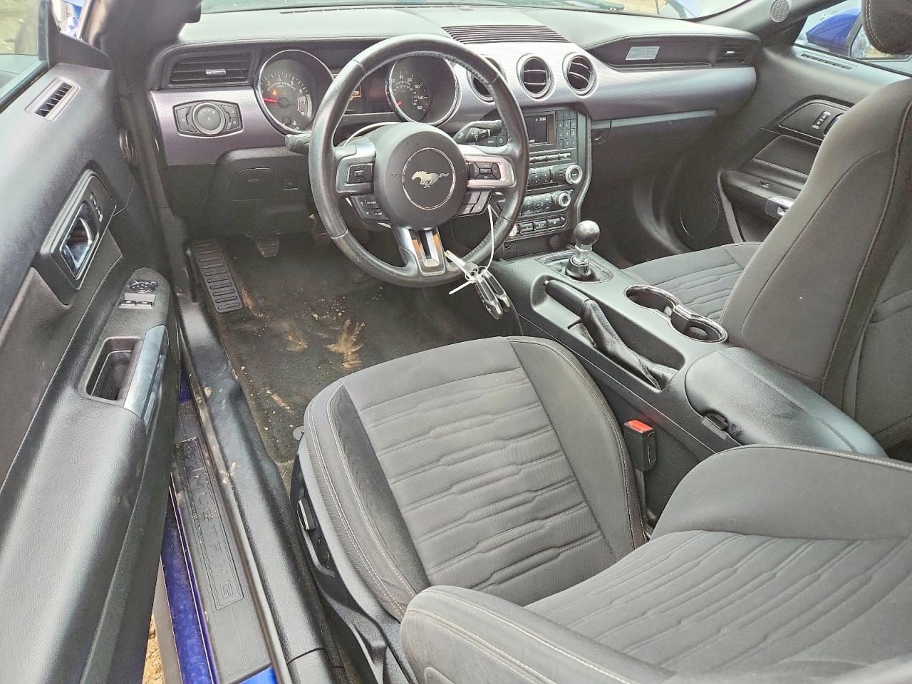 2015 Ford Mustang - zdjęcie 8