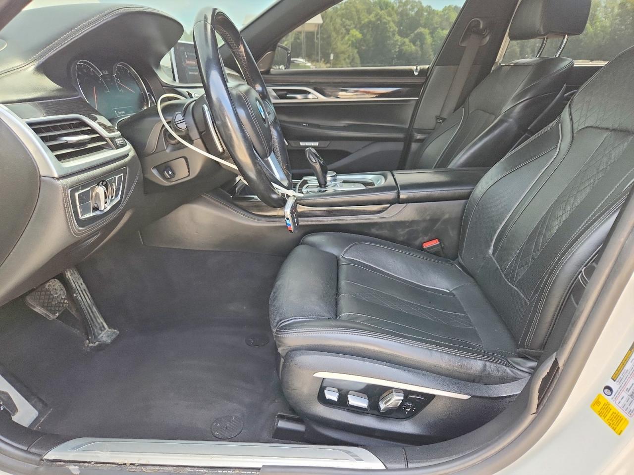 2016 BMW 740 I - zdjęcie 7
